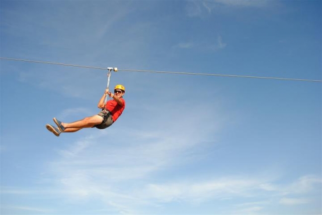 Vuelo en tirolina
